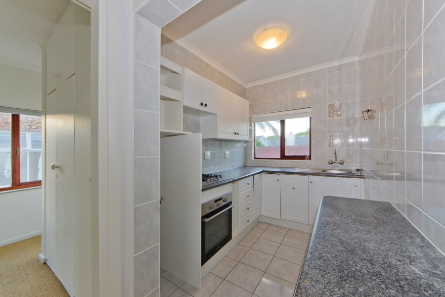 6 Bedroom Property for Sale in Leisure Isle Western Cape